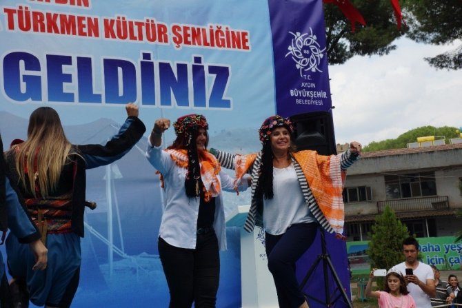 Yörükler geleneklerini sokakta yaşattı