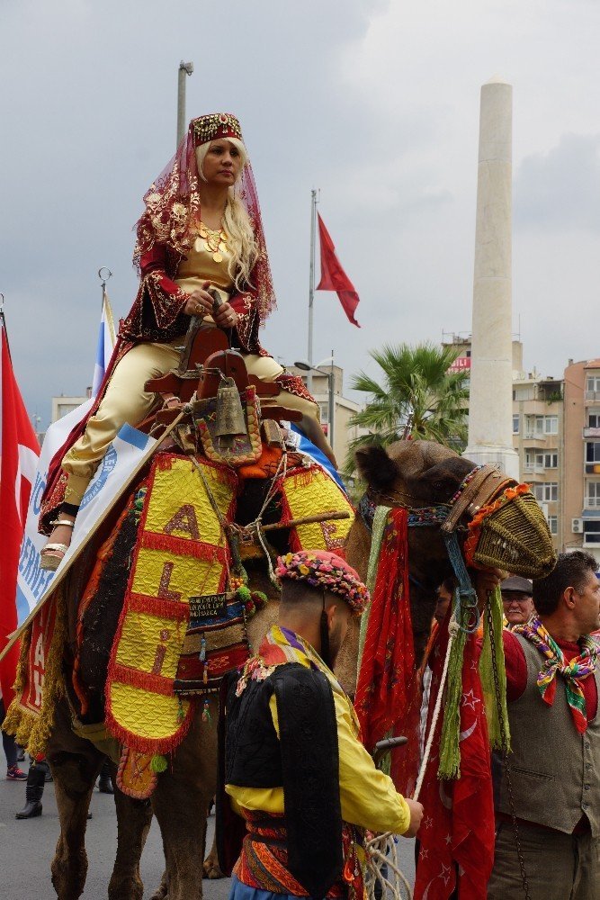 Yörükler geleneklerini sokakta yaşattı